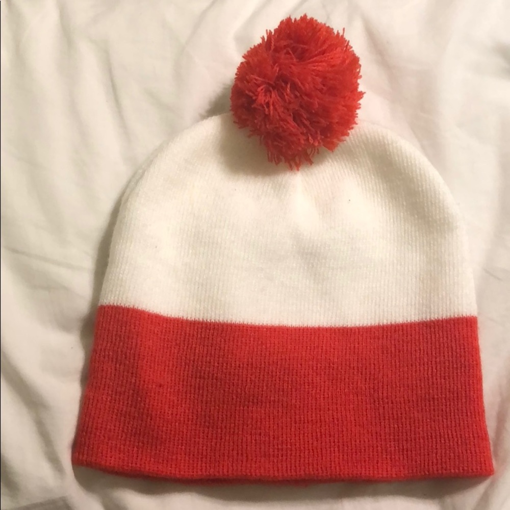 ✨Waldo beanie hat✨